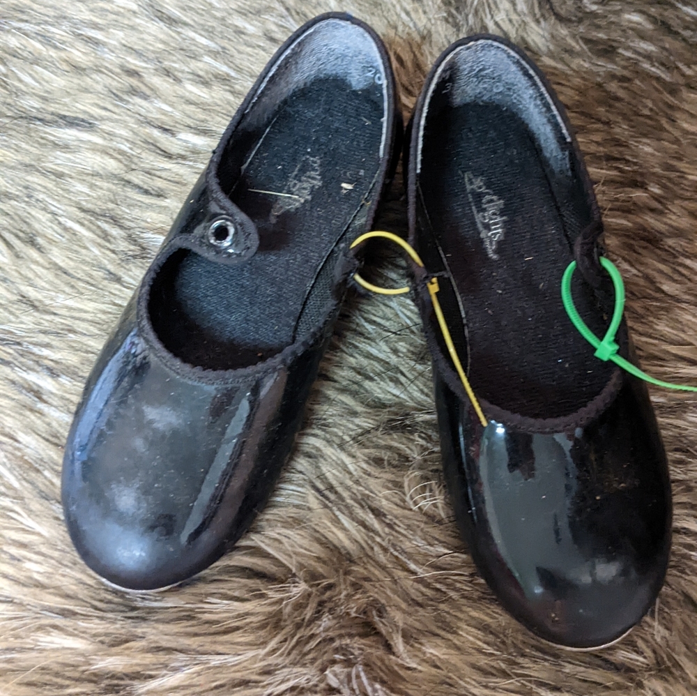 Spotlights Children's Black Tap Shoes- 10.5